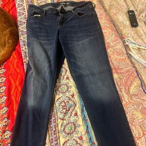 Old Navy Rockstar Super Skiny Mid Rise Jeans